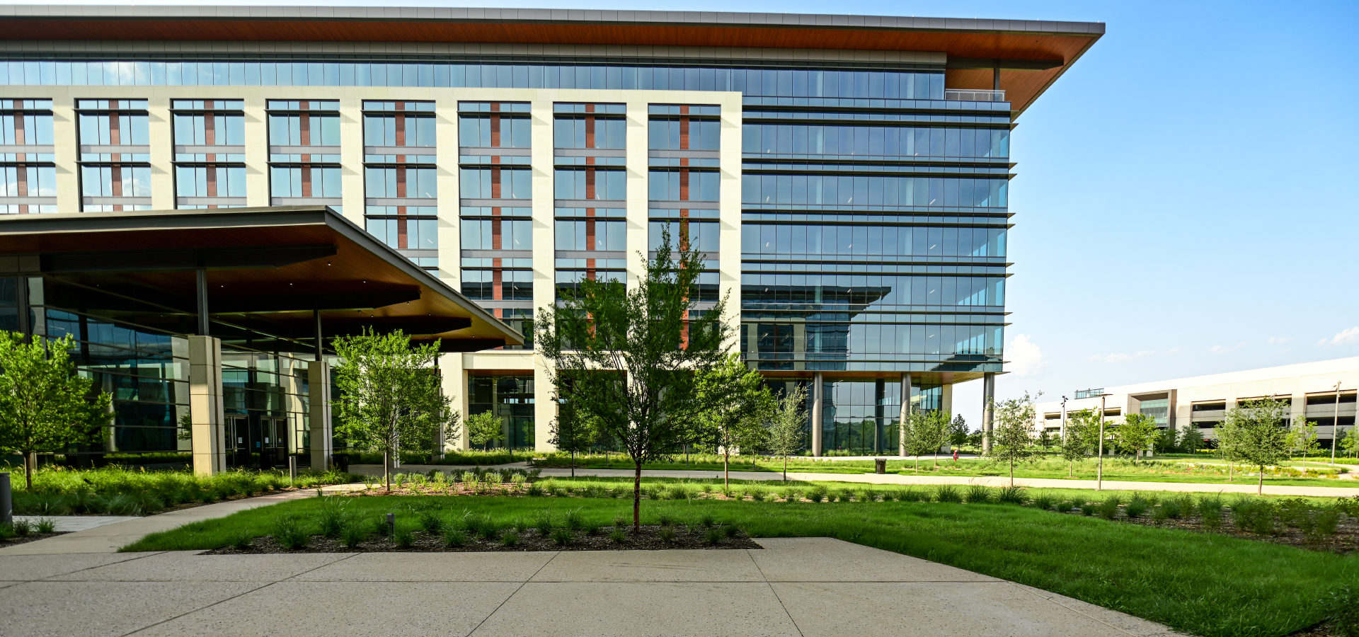 Charles Schwab Headquarters Building Facade | KSC, Inc.